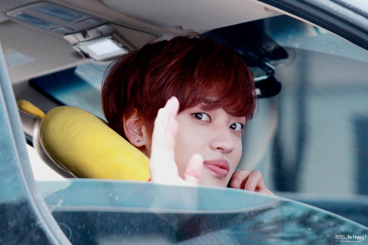 150418 쇼음악중심 퇴근길  #틴탑 #니엘 (<a href="/AH_NIEL_/">AH</a> ) #심쿵 
잘가요~~~~~~♡(나는 잘자요...잘꺼다...하.....☆)
i.imgur.com/voHMUIP.jpg