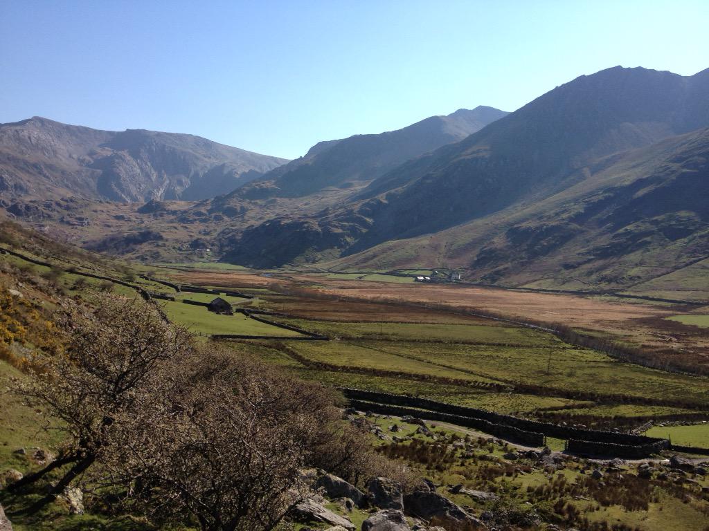 inktrails's tweet photo. Beautiful day with an impressive bunch of poet botanists from @barnardos &amp; sensitising mindfulness from Heli Gittens http://t.co/x1GxGYaLpG