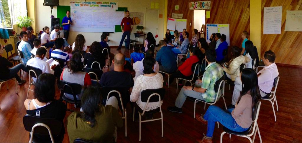 <a href="/AofHostingQuito/">Art Of Hosting Quito</a> iniciando la mañana con <a href="/pvilloch/">Pablo José Villoch</a> <a href="/hildalanas/">HildaLanas</a> <a href="/dlamka/">David Lamka Stockar</a>