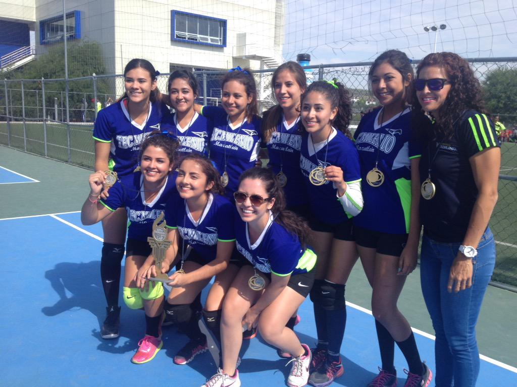 TecMilenio_QRO's tweet photo. En voleibol femenil profesional. Ganó Mazatlán a Puebla. #InterHalcones http://t.co/UtxgcLiU3J