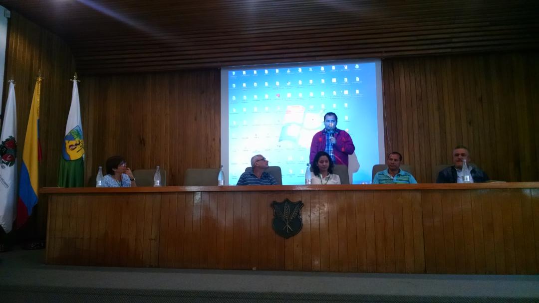 InnovaSemillas's tweet photo. @gaiagro http://t.co/GnzvhwItF8