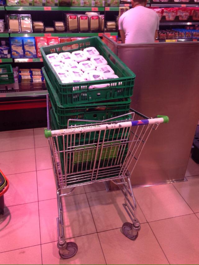 Dirk_MB's tweet photo. @Mercadona imágenes comunes en tienda, ruego por favor solucionen el problema. http://t.co/B1WgvHGnnA