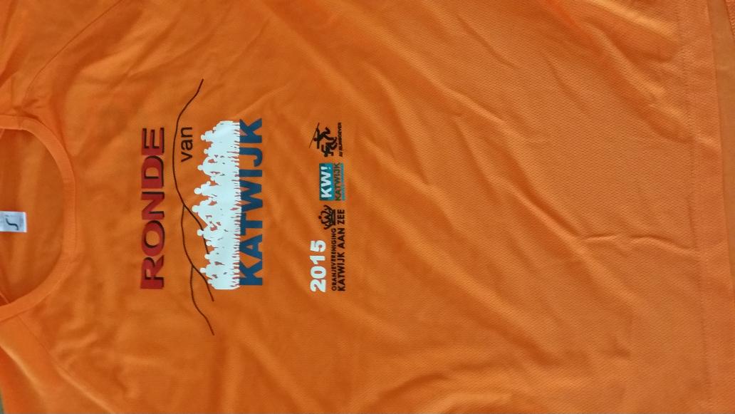 ovkaz's tweet photo. Inschrijven voor de ronde van Katwijk kan bij @RCKatwijk tevens ontvangt u dan dit hardloopshirt http://t.co/A9g4jPxn9n