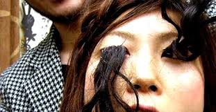 UltimaN0ticia's tweet photo. Esta es la nueva MODA de japón. No podrás creer de qué se trata http://t.co/UnEmhWwfUj http://t.co/yTQUHnrMaO