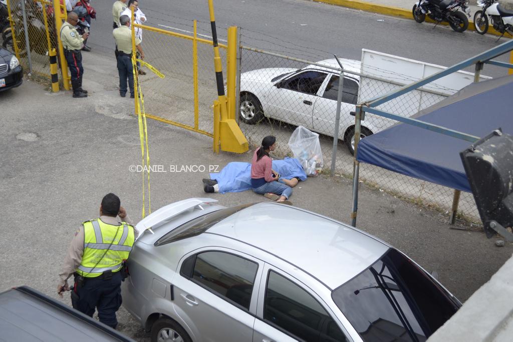 Crisis de inseguridad en Venezuela. (sálvese quien pueda) - Página 5 CC5-lalWgAAhQt6