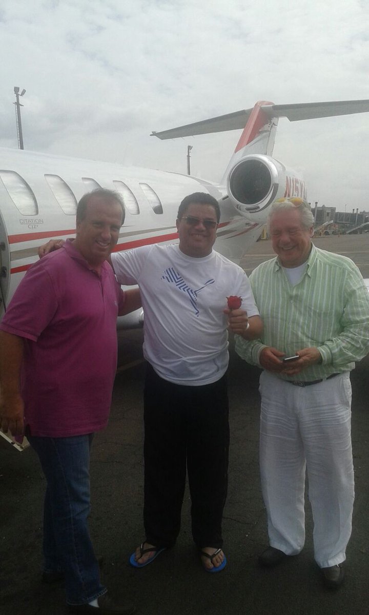 erguachar069's tweet photo. Saliendo a ccs. Con mis amigos Freddy Cohen y Guillermo.. Full reposo.   Gracias a todos por estar pendiente. http://t.co/bHlcvdHKVy