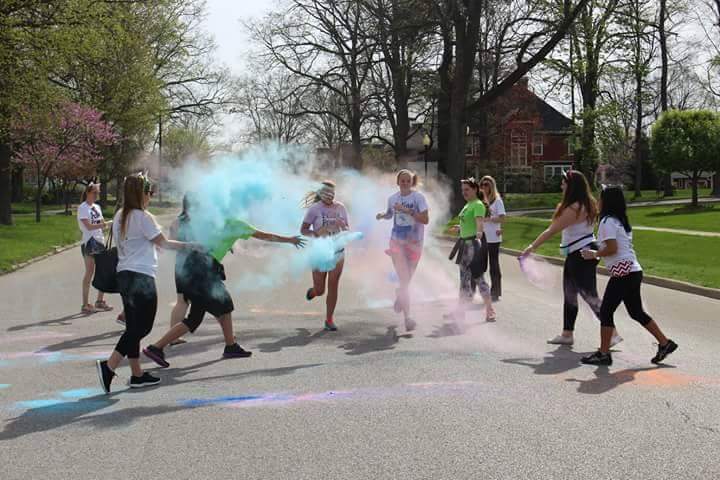alphasig_iu's tweet photo. Here's another photo of sisters at the Feline Frolic 5K this morning! #giving @theeReganKirsch http://t.co/rpmvwJuKla