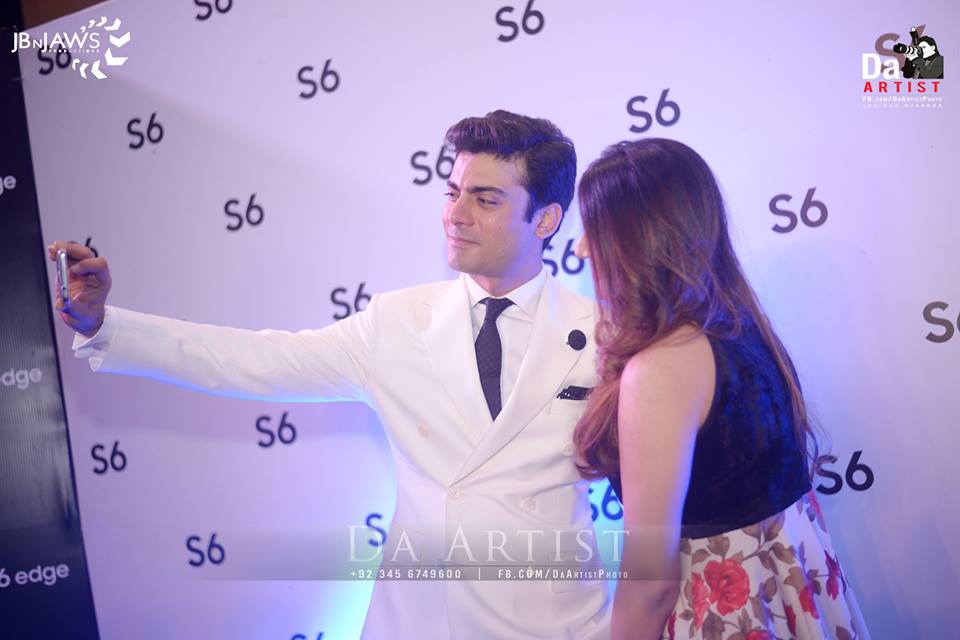 Gurpreet483kaur's tweet photo. "@HASNAAmoon: #FawadKhan at Samsung 6 Launch. (2)
#S6Launch http://t.co/bzCGdoJktQ" smarty couple 👌👌