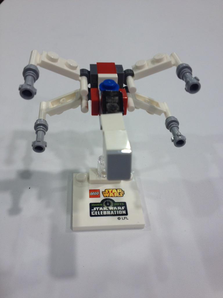 RhiannonDrewIt's tweet photo. @LEGO_Group lego pics ! #LEGOSWCVII http://t.co/mMJyfc9mkj