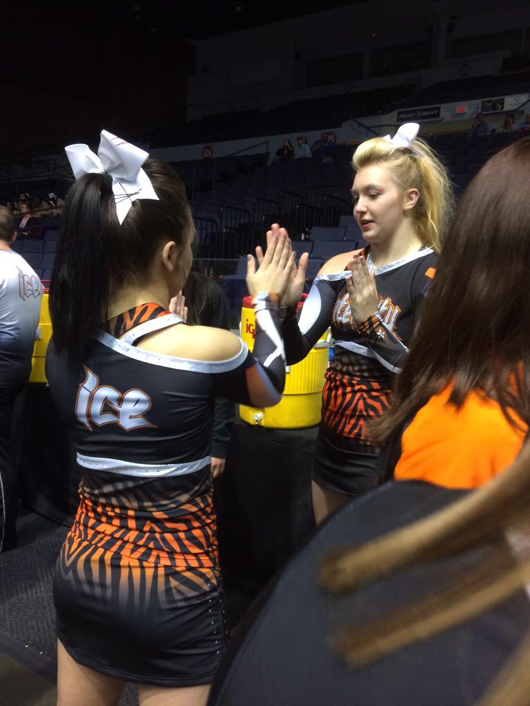 kelly6_ice's tweet photo. #GLCCUpstate a family that plays together stays together! Shannon and Corryne http://t.co/5cSPtNHc2p