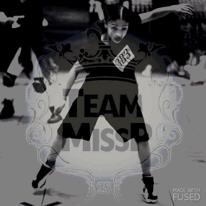 MissPIMD28's tweet photo. I am so proud of my sister how far you have come as a dancer, making the family proud, #onlywayisup #teammissp 💖💯 http://t.co/BmyZwFIzWh