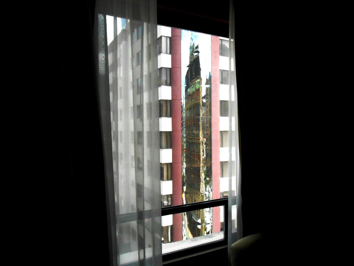pedritoortizjr's tweet photo. la vista de mi habitación en el @DannCarltonEc daba como para pintar un cuadro, gracias @zuleyelwakel http://t.co/RyfW7h3IZh
