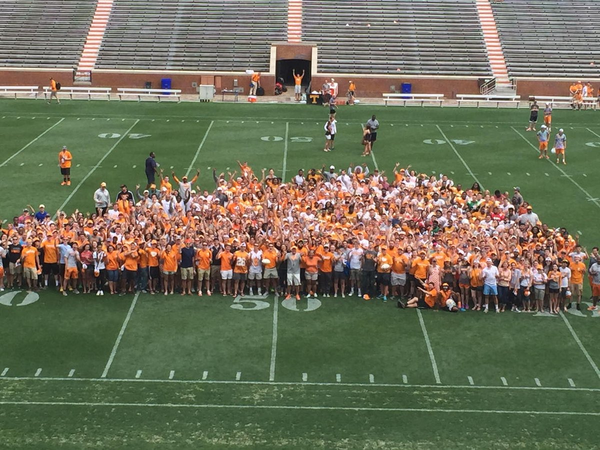 pcanTRU's tweet photo. “@Vol_Football: We are #OneTennessee! #StudentAppreciationDay #StudentPractice15 🍊🍊🍊🍊🍊🍊🍊🍊🍊🍊 http://t.co/0aya5jUbFI” #frontandcenter