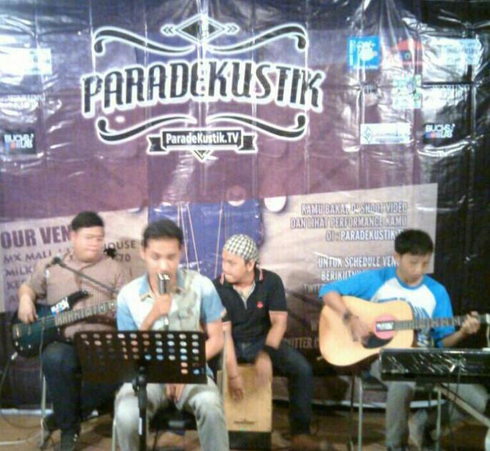 ParadeKustikTV's tweet photo. http://t.co/qljYECKy2U