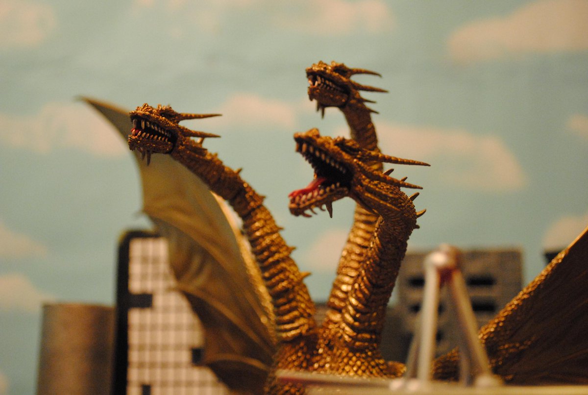 CaptainMcKay's tweet image. Bow before your king. #aftermath #stopmotion #animation