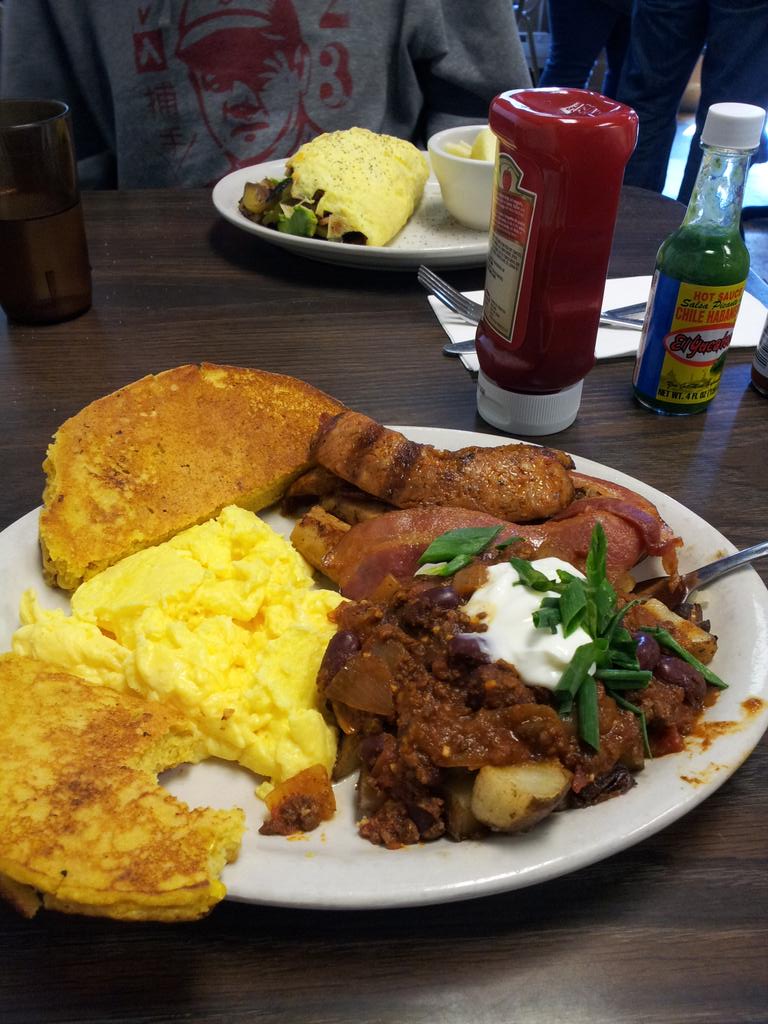 A great breakfast <a href="/jethrosfinegrub/">Jethro's Fine Grub</a>. Fine grub with a fine lady. #finegrub
