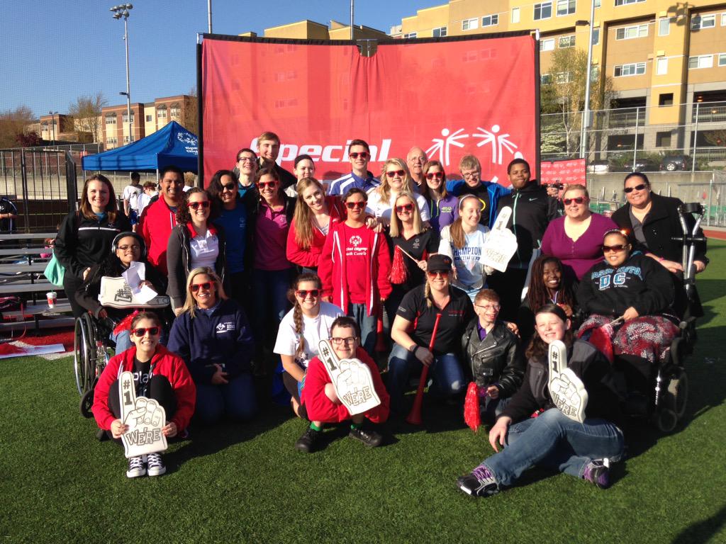 SOProjectUNIFY's tweet image. Members of the National YAC supporting @SO_Washington College Unified Soccer Tournament! #PlayUnified 🔴