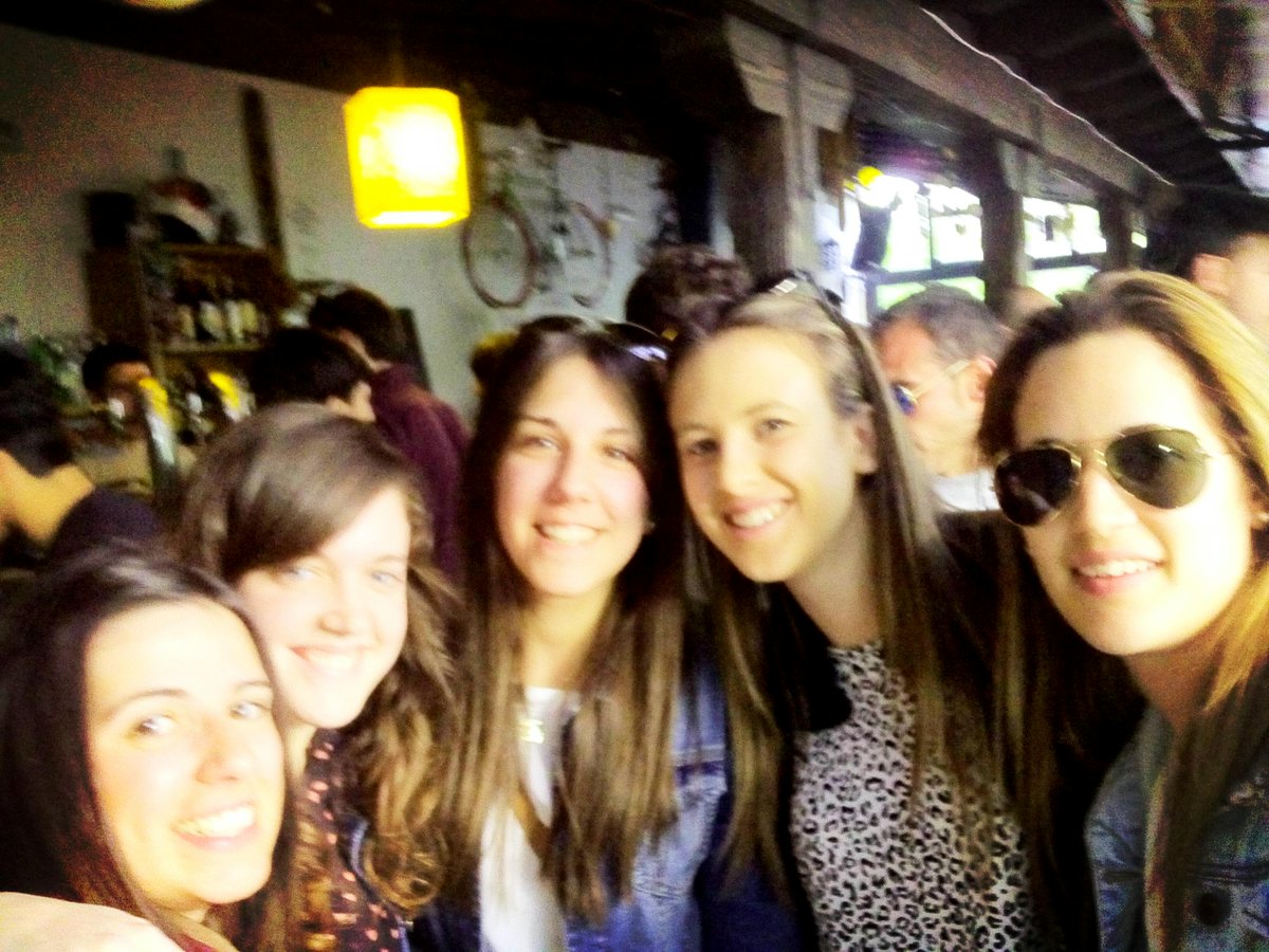 ElenaMartin1995's tweet photo. @Clariviill vente al fresquito amigaaaaa!!!! http://t.co/CkkXTRBGmU