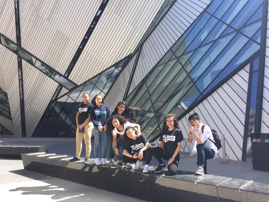 MsLL1111's tweet photo. Being tourists before the comp! @ROMtoronto BEAUTIFUL WEATHER - GET OUTSIDE #Toronto #BYOB2015 http://t.co/ayjxIU8Ehs