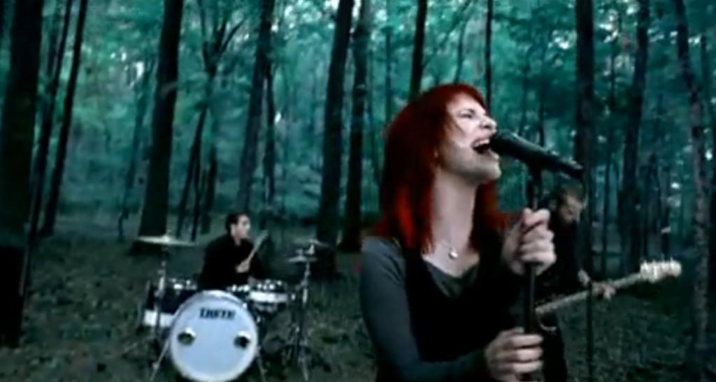 тексты песен. сумерки paramore decode. я свободен слова песни текст. Niletto и клава кока. песня ей в другую сторону.