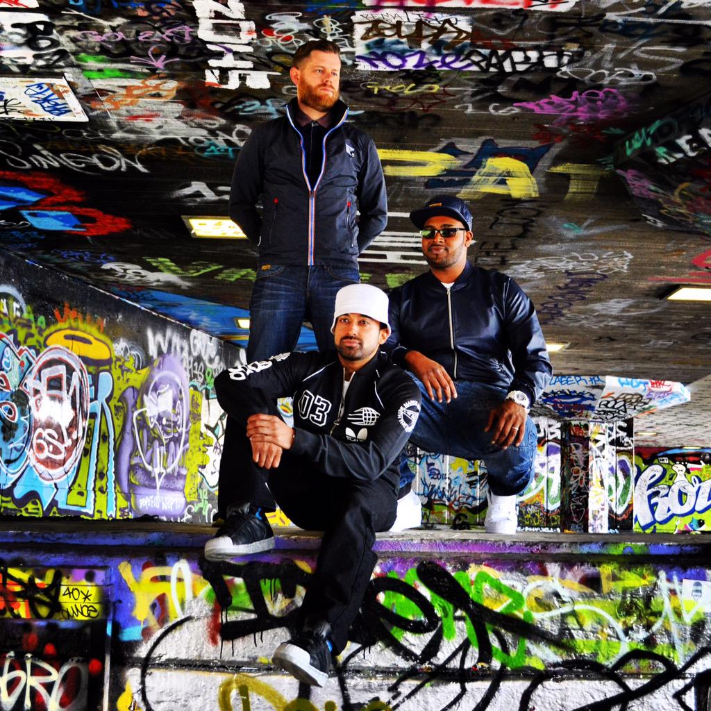 BeatsNBassShow's tweet photo. Looks like the #BeatsNBass team @DJ_Shabz @mistakoola &amp; @Rob_Lawford have been busy today http://t.co/4XO2FeBnoo