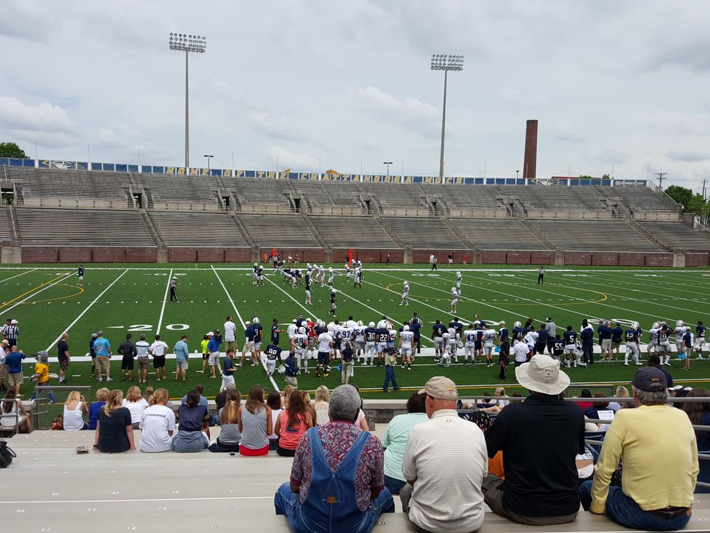 ataurusmom's tweet photo. @GoMocsFB Go Mocs! New field looks good! http://t.co/wLtffXnBJ8