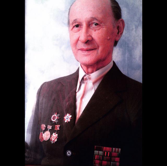 soffwiIIiams's tweet photo. We are 2nd, 3rd &amp; 4th generation of Soviet #WWII Veterans living in #Cyprus &amp; I couldn't be more proud of my roots. http://t.co/fqVDuAxIlb