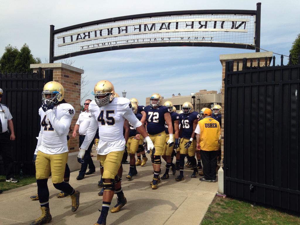 Thanks to 2 late sacks by Berrien Springs product Jhonny Williams the #NotreDame defense wins the #BlueGoldGame 36-34