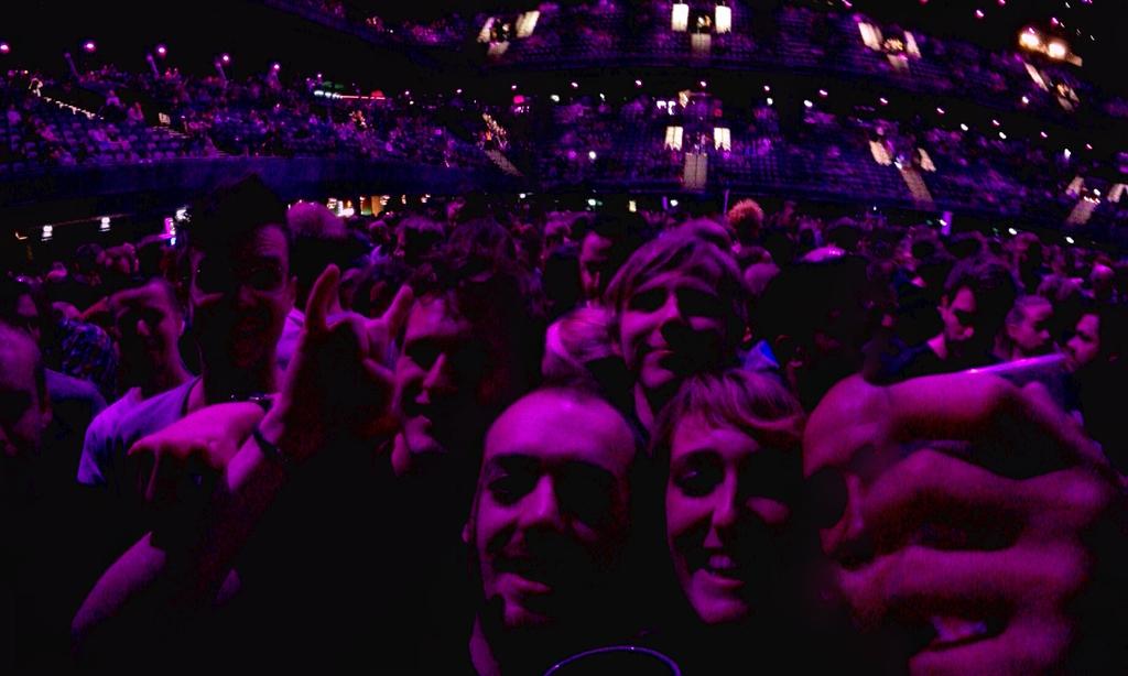 ferpepe88's tweet photo. #Systemofadown #ziggodome #Amsterdam http://t.co/afBnk1aM80
