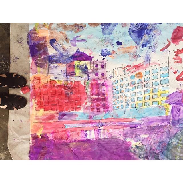 sarahclawrence's tweet photo. This is what #poncecitymarket looks like to children - #coloryourcity #rootcitymarket #weloveatl #vscocam 🌈🎨 http://t.co/BIc6KbBUUP