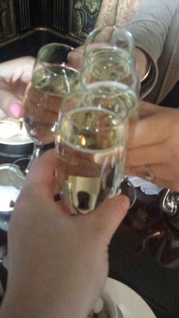 RuthCabes's tweet photo. Lovely afternoon @WynyardHall  to celebrate the bride to be and a friends reunion. http://t.co/JeHIXxTQtG