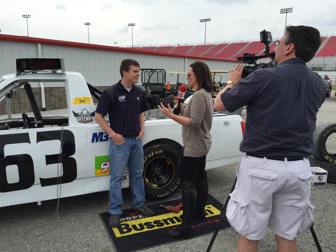 <a href="/MBMotorsports/">MB Motorsports</a> <a href="/JJenningsRacing/">Justin Jennings</a> <a href="/GatewayKartplex/">Gateway Kartplex</a> talking <a href="/NASCAR_Trucks/">NASCAR CRAFTSMAN Trucks</a>