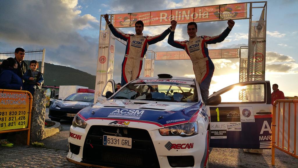 Pais consigue la victoria en el Rally de Noia 2015 CC5UqgnXIAAncXM