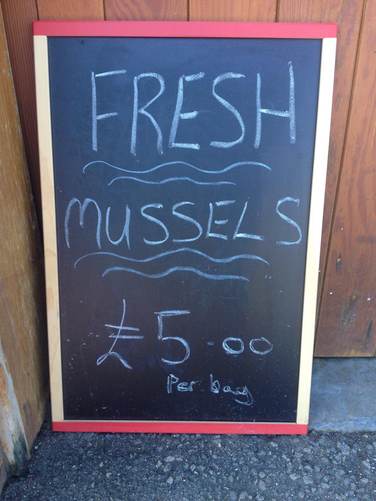 hugh__collins's tweet photo. Did you know a pearl found in a Conwy oyster can now be found in the Crown Jewels? #conwy #foodieweekends http://t.co/pbq08MYKFS