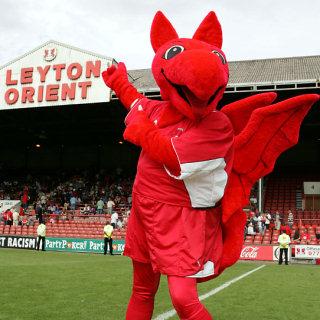 OrientMeatPie's tweet photo. #liveraniout #theoin #lofc http://t.co/1UtlRqaK3t