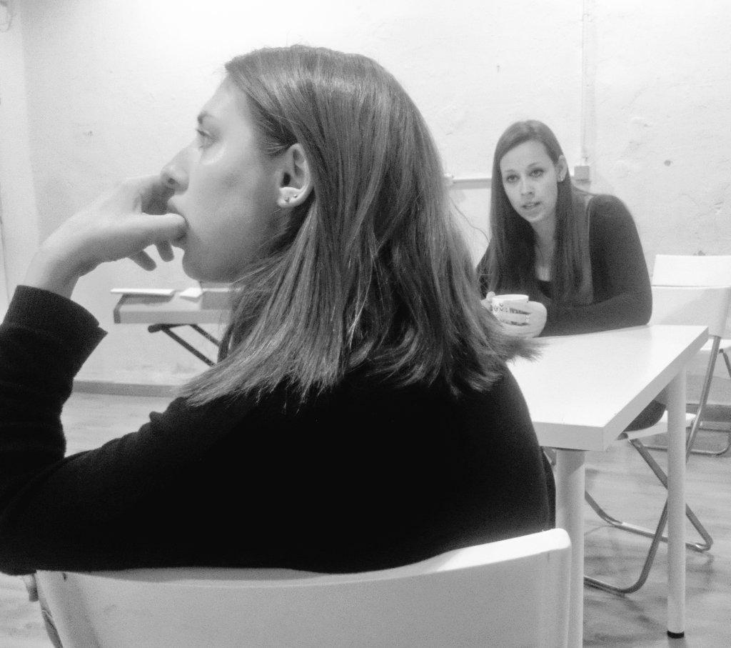 Lucía: "Por favor, Raquel. Vamos a hablar."