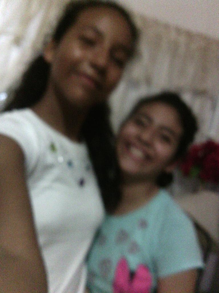 PatsySuper's tweet image. Las bff-- @Gemmaperez17  @patsydiaz23