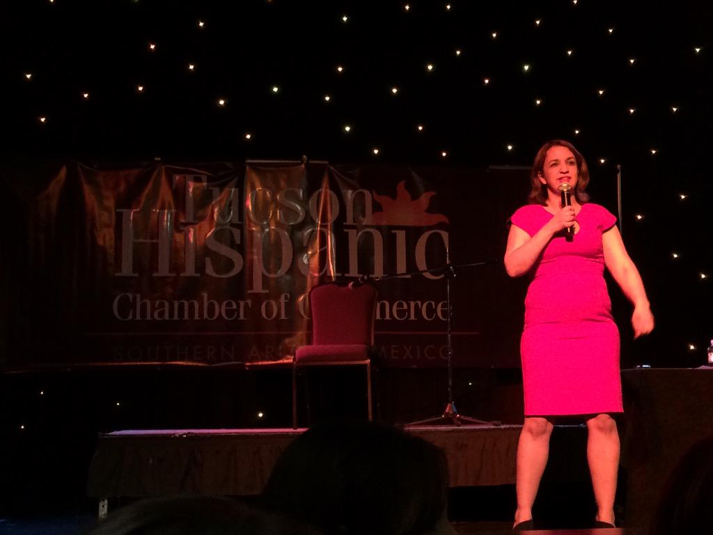 LeaPeterson's tweet photo. Cosmo Latina Editor @mhmwriter tells us the 5 deadly sins! #AZHH @THispanicChmbr @CosmoForLatinas http://t.co/U03b9kL8ui