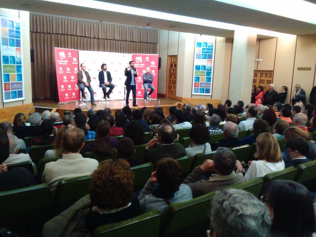 agarzon's tweet photo. Mil gracias a los que habéis venido a Segovia y además llenado la sala. Terminamos, de momento, la ruta castellana! http://t.co/Q8Y1t2vBiq