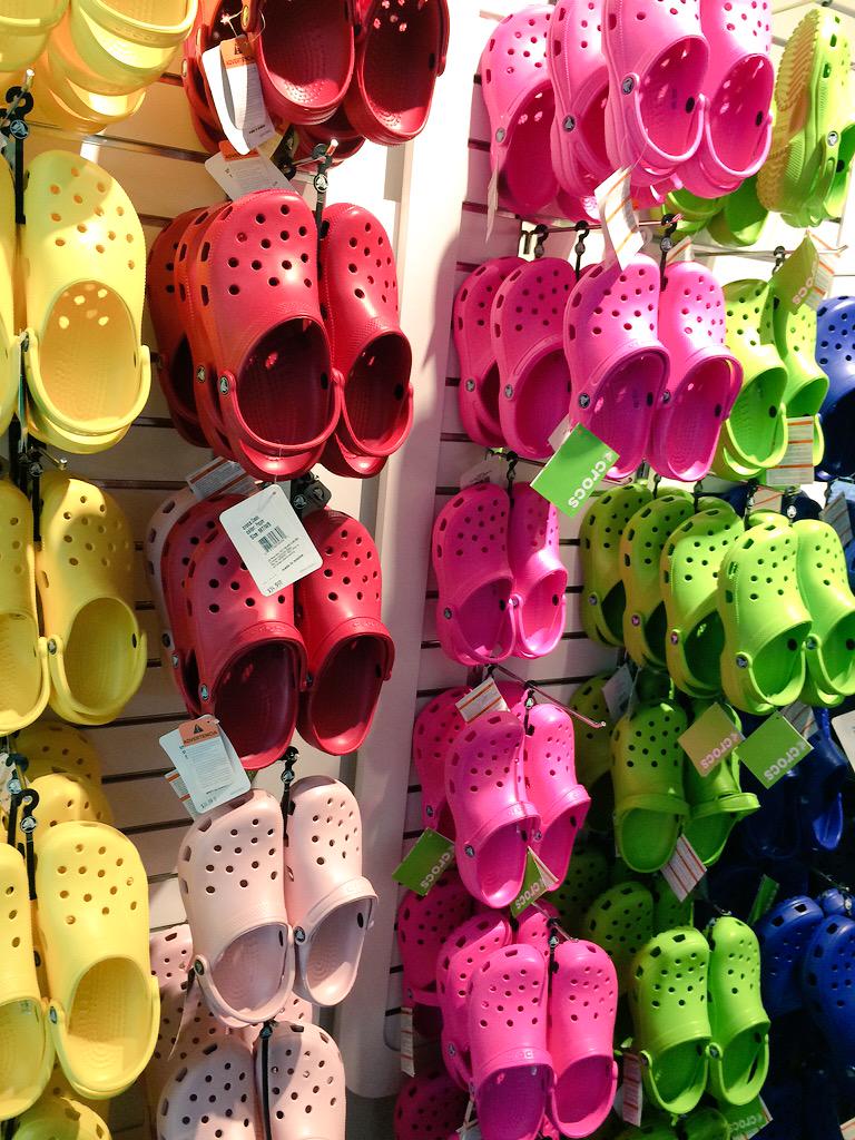 TotalCrocMove's tweet photo. boner http://t.co/iiJ7enfupv