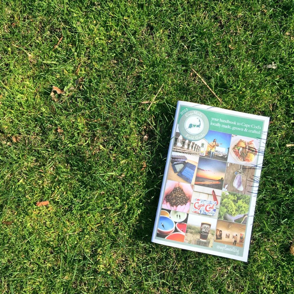 Gorgeous day on #CapeCod and even better when you have <a href="/LoveLiveLocal/">Love Live Local</a>'s #CapeCodFieldGuide!