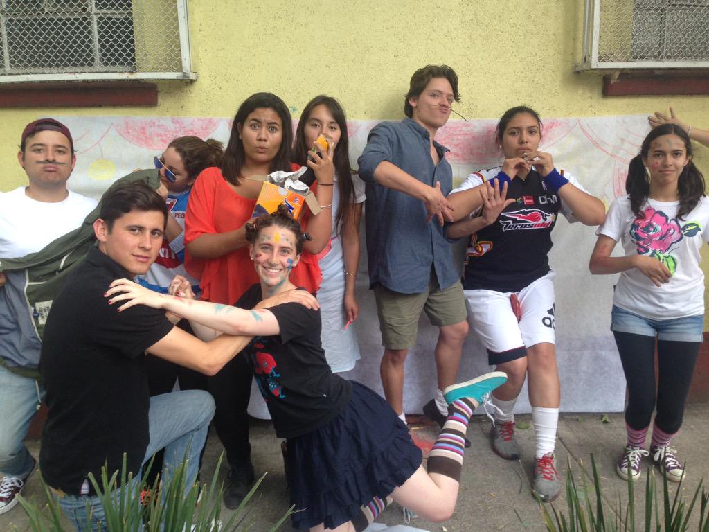RecreoA's tweet photo. Retrato humano. RETO SUPERADO @ARace2015 #amazingrace2015 #AnáhuacSur http://t.co/cI2TwvWFD1