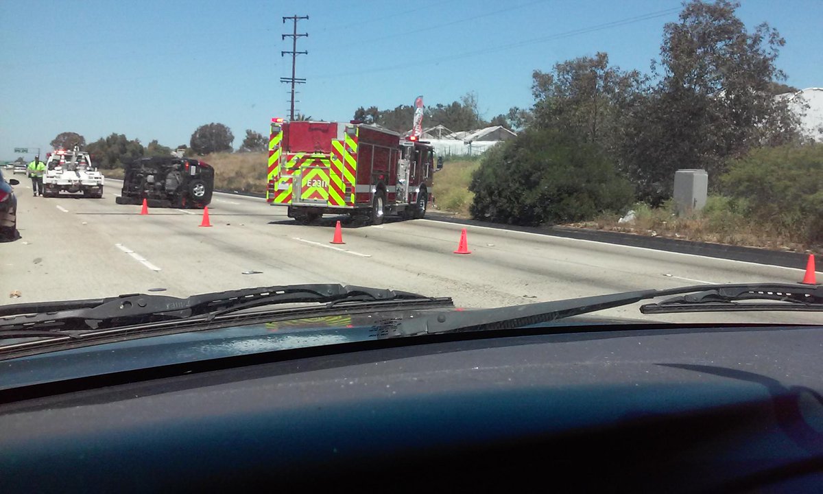 Go_Encinitas's tweet image. PSA  Roll Over Accident I5 North, Between Encintas Blvd &amp;amp; Leucadia BLVD- right 3 lanes  #Encinitas...