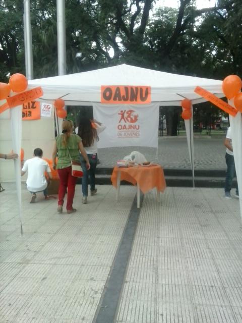 OajnuTucuman's tweet photo. Armando la feria para el #YSGD #Oajnu #Tucuman http://t.co/nGeTCRlQCO