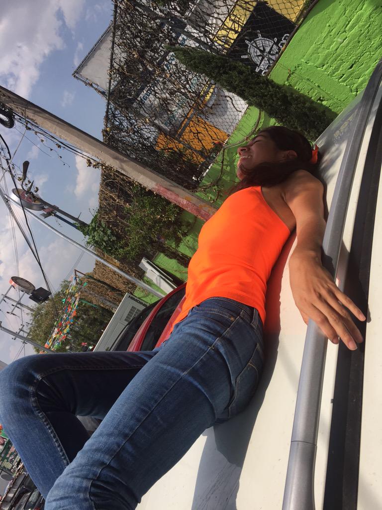 DaCrew2015's tweet photo. @ARace2015 BONUS! Tomando el sol😎 http://t.co/VaffvOlHZd
