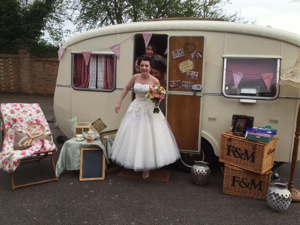 funkyfunbooth's tweet image. Gorgeous wedding! Now time for 🍷🍷🍷xxxx