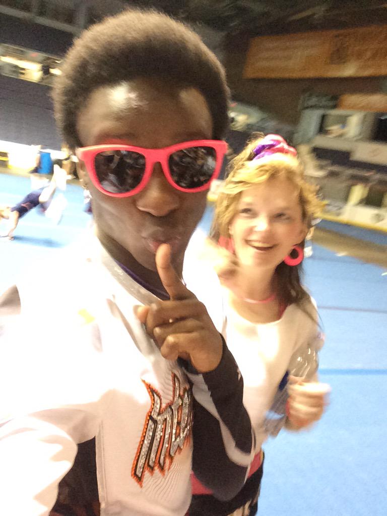 kelly6_ice's tweet photo. #GLCCUpstate @BlackWidow23_ intensity cheer elite! http://t.co/8bpKjTm6UY