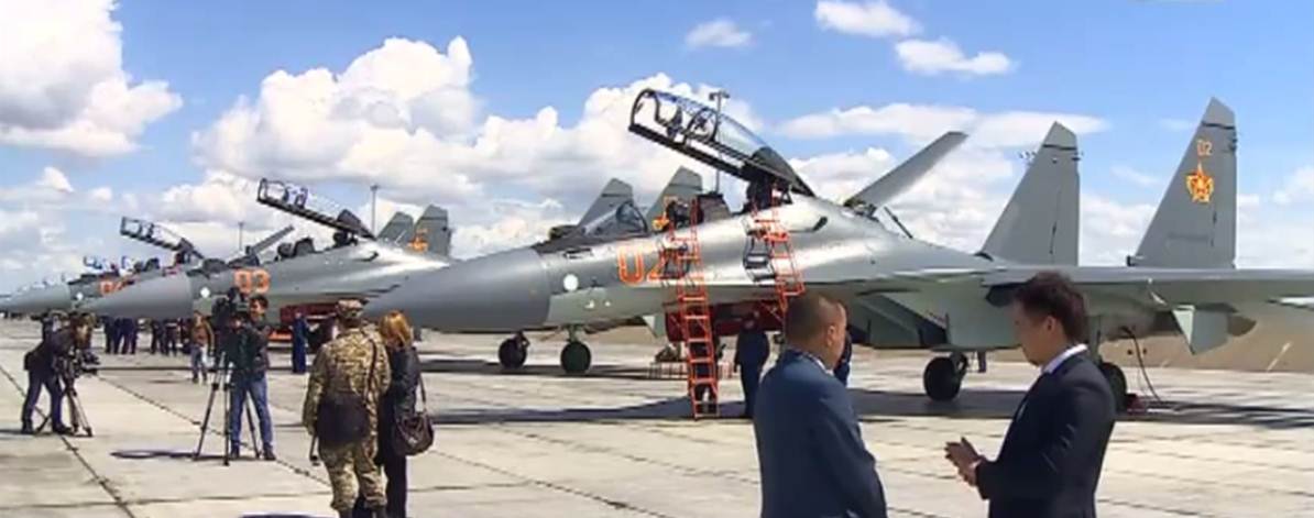 ابريل القادم : بيلاروسيا تتسلم 4 مقاتلات Yak-130 وكازخستان تتسلم 4 مقاتلات Su-30SM CC5z7LcW0AAb8KJ