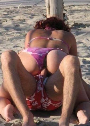 sensualizebr's tweet photo. Casal fragado transando em praia http://t.co/jhFyB1YqY9