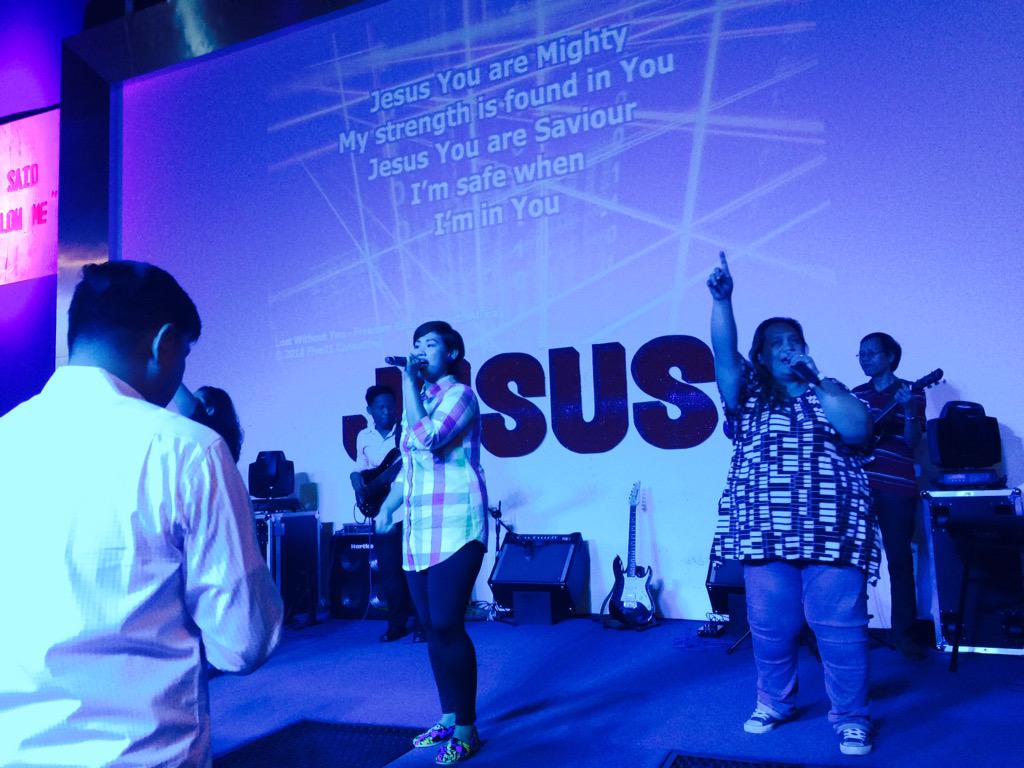 teyyperez's tweet photo. Go, Mama!! All for God's glory ππ @MamaLec #VictoryNova #JesusSaidThat #Week2 http://t.co/wjTOxYNkge